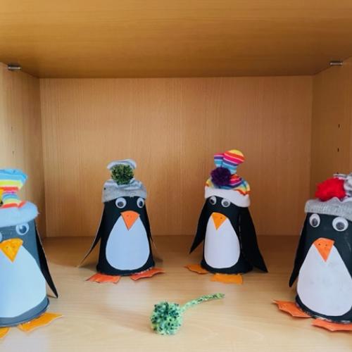 Pinguin mit Bommelmütze
