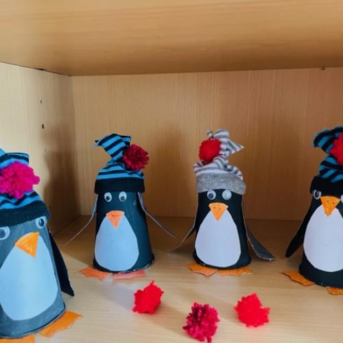 Pinguin mit Bommelmütze