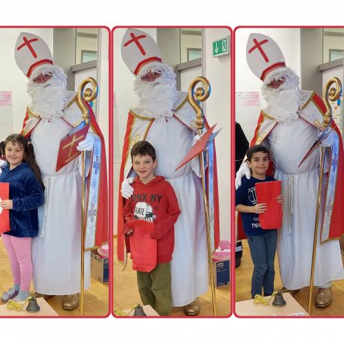 SchülerInnen mit Nikolaus