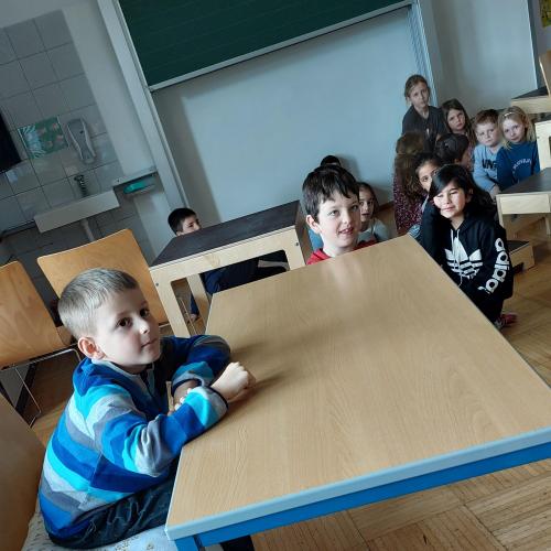 Kinder beim Theaterspielen