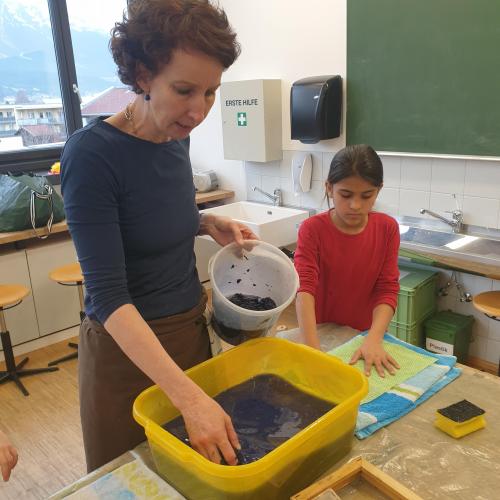 Pulpe wird blau eingefärbt