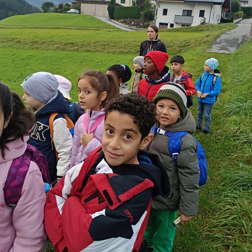 Kinder im Freien
