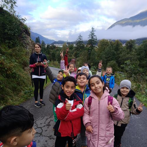 Kinder beim Wandern
