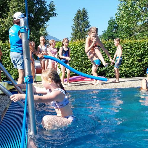 vom Beckenrand springen