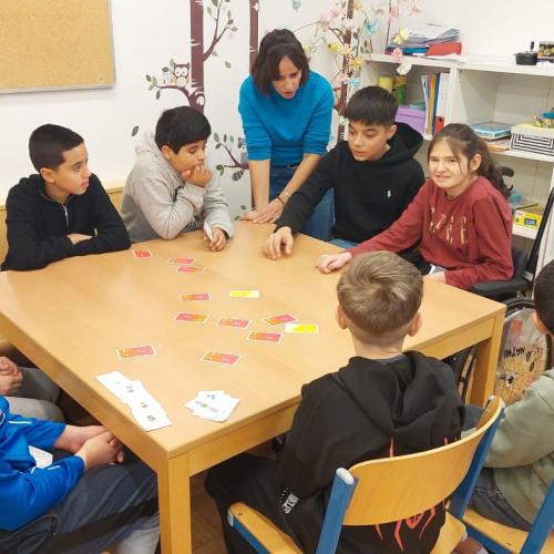 Mathestation: Kartenpaare müssen zusammen gefunden werden