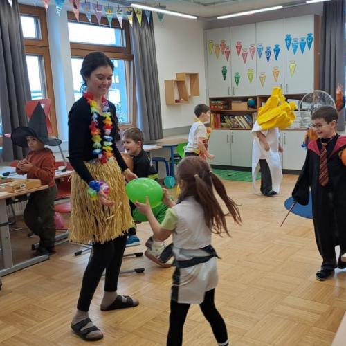 Spiele mit dem Luftballon