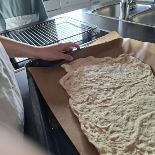 der fertige Teig ist auf dem Blech