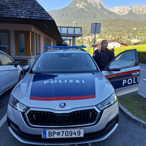 das Polizeiauto