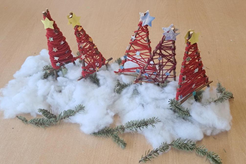 Weihnachtsbäume im Schnee