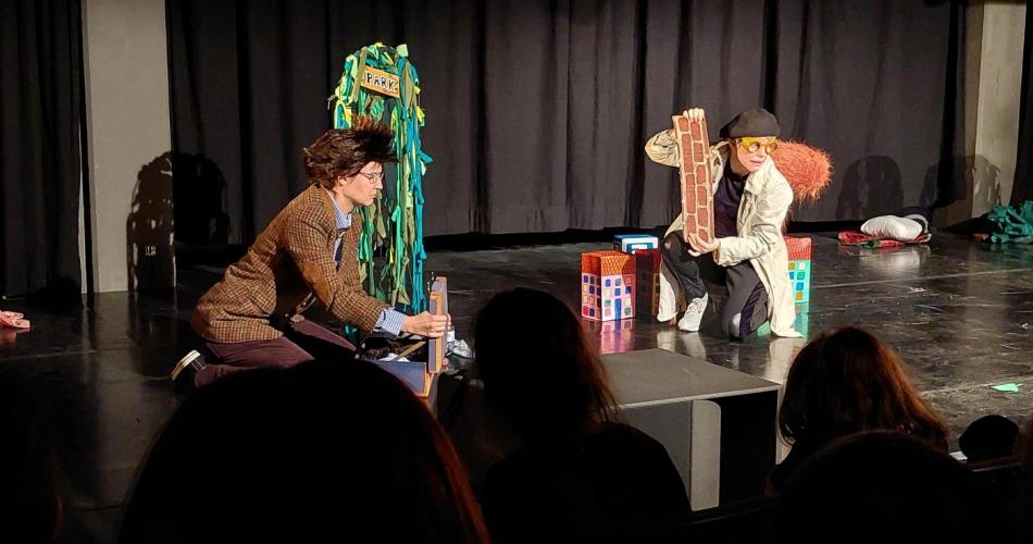 Theaterstück - Igel + Eichhörnchen