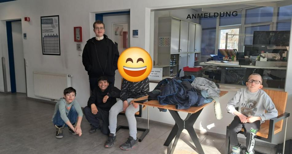 Buben in der geschützten Werkstätte